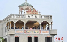 瑙鲁总统携女儿回祖籍广东共度佳节