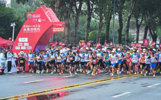 3个新人跑两会是啥体验